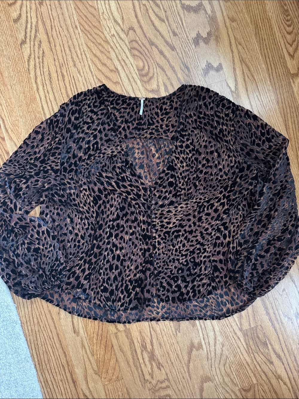 FREE PEOPLE Leopard Print V-Neck Blouse